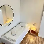 Spacious Near & Alokke Forest Apartament
