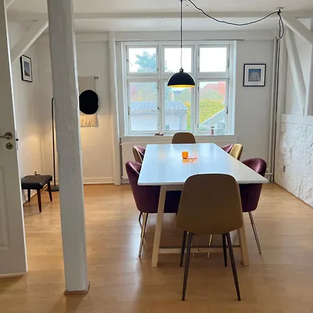 Spacious Near & Alokke Forest Apartament *